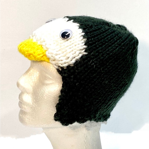 Hand Knit Child’s Penguin Ear Flap Hat with Googly Eyes Size 3-10 Years - Picture 6 of 11